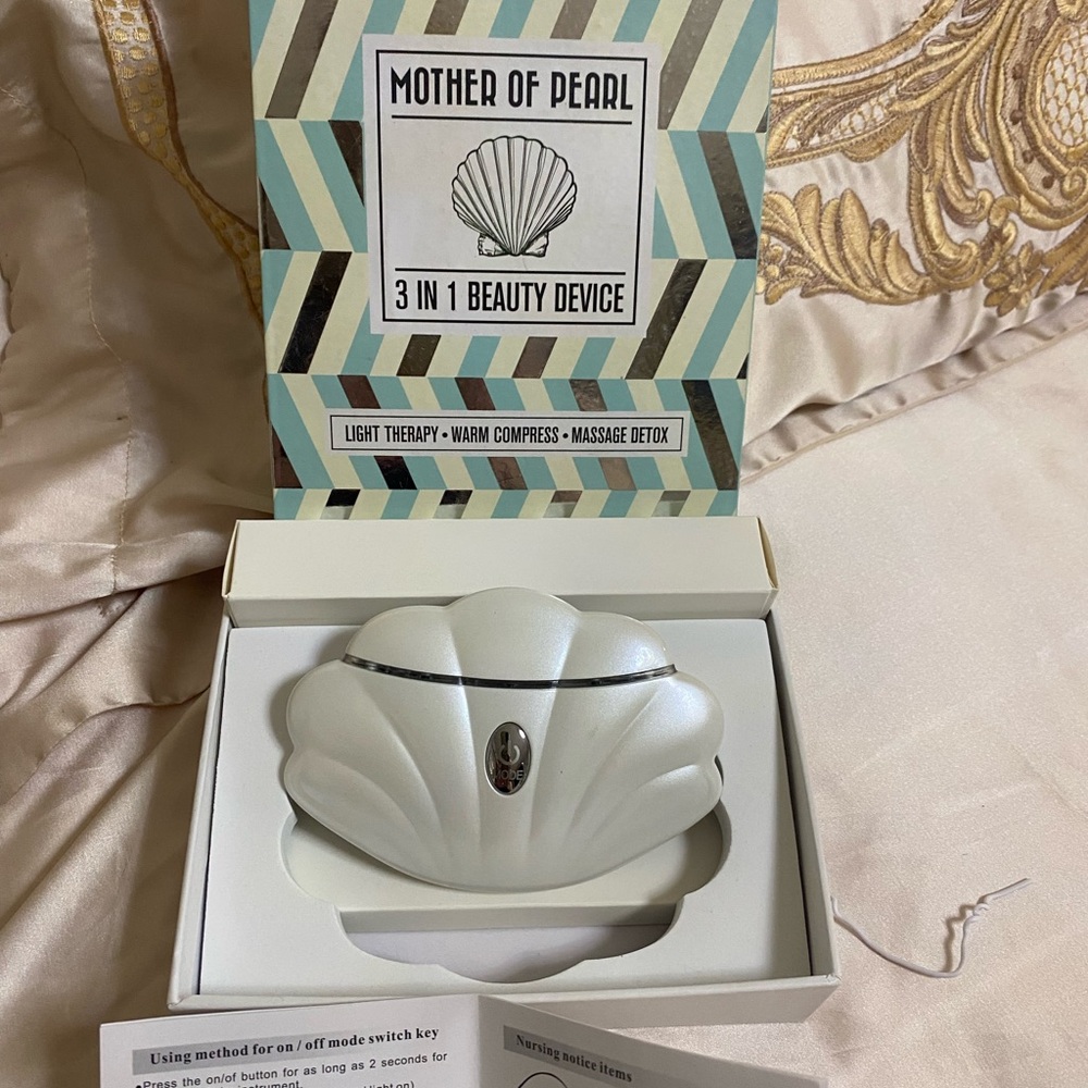 Mother of Pearl
3 in one beauty device